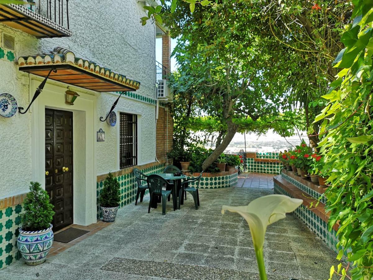 グラナダ Casa Jardin Alhambraヴィラ エクステリア 写真