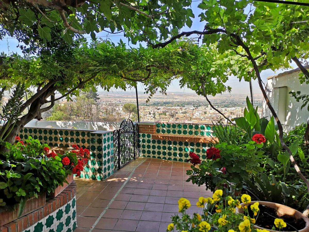 グラナダ Casa Jardin Alhambraヴィラ エクステリア 写真